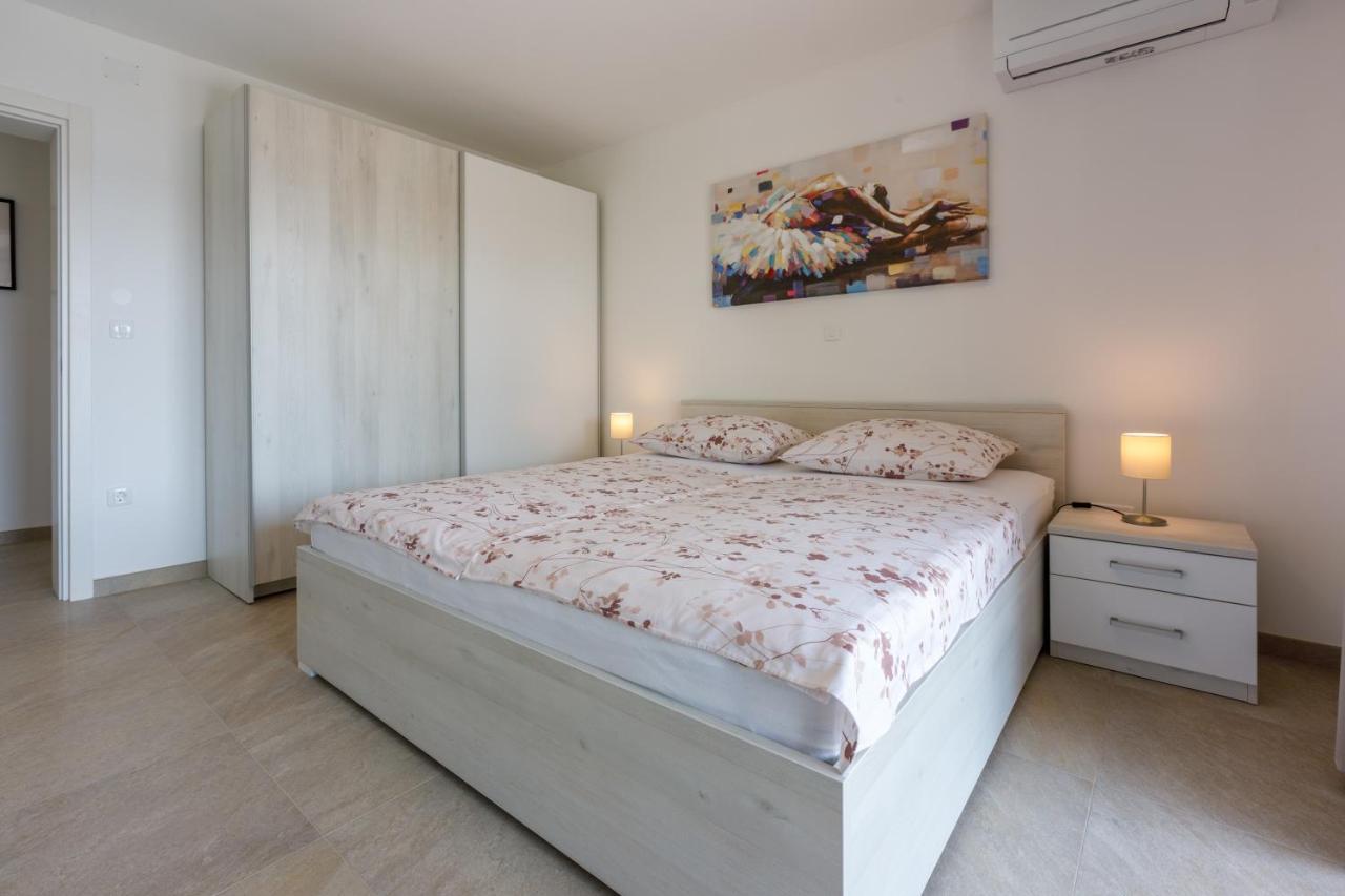Anton 3 Apartman Crikvenica Kültér fotó